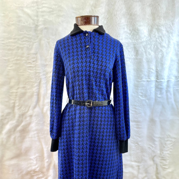 The Suzie: 80s Vintage Houndstooth Black and Blue Stretchy Cozy Sweater Long Sleeve Midi Dress with Collar and Pockets