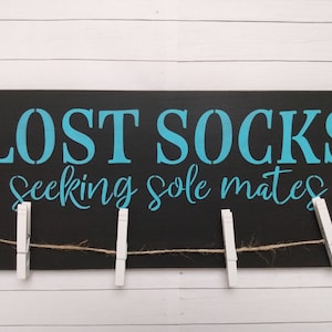 Missing Sock Hanger, Laundry Room Decor Farmhouse, Lost Socks Seeking Solemates Sign, New Home Gift, Laundry Room Sign, Farmhouse Wall Decor