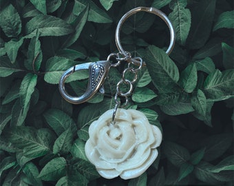 White rose keychain