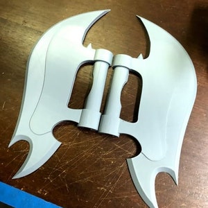 A Scythe similar to that seen Buffy the Vampire Slayer and other movies Plastic Kit image 4