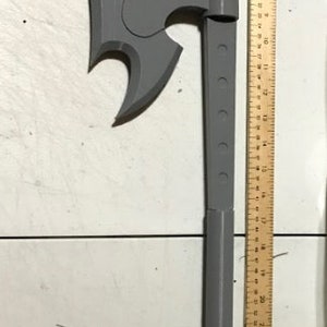 A Scythe similar to that seen Buffy the Vampire Slayer and other movies Plastic Kit image 8