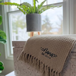 Embroidered Waffle Blanket, Custom Name Throw, Personalized Mom Gift image 2