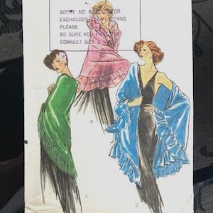 Vogue, Misses' One Size Shawls, Large & Small, Pattern 8867, Uncut, Vintage