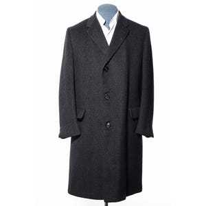 40R Vintage Saks Fifth Avenue Dark-Gray Herringbone Wool Single-Breasted Overcoat Top Coat Size M