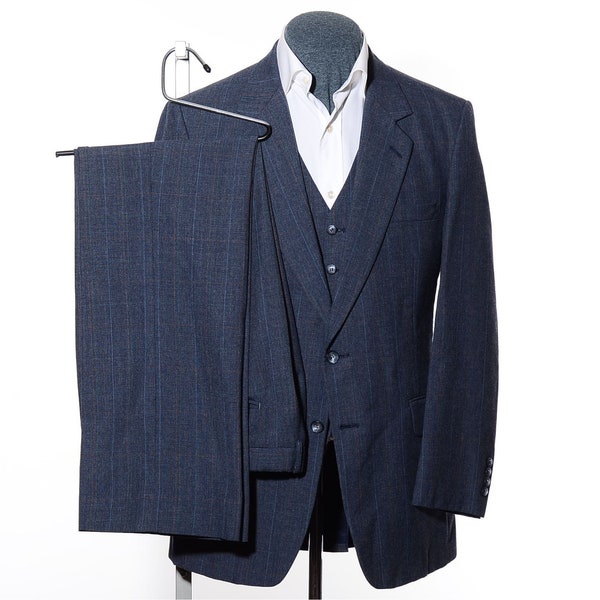 40R Vintage Blue Gray Plaid Wool-Blend Three-Piece Suit 32x30 Trousers Vest Jacket Size M