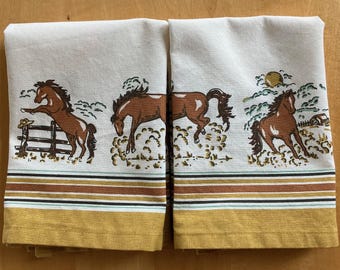 Wild Horses Kitchen Towels//Western theme//Horses//Broncos//Moda 100% Cotton Towels