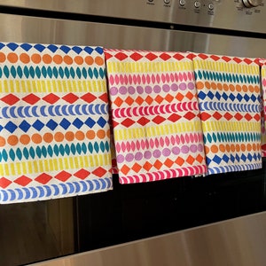 Jolie Moda 100% Soft Cotton Kitchen Towels//tea towel//dish towel//kitchen gift//housewarming//multi color