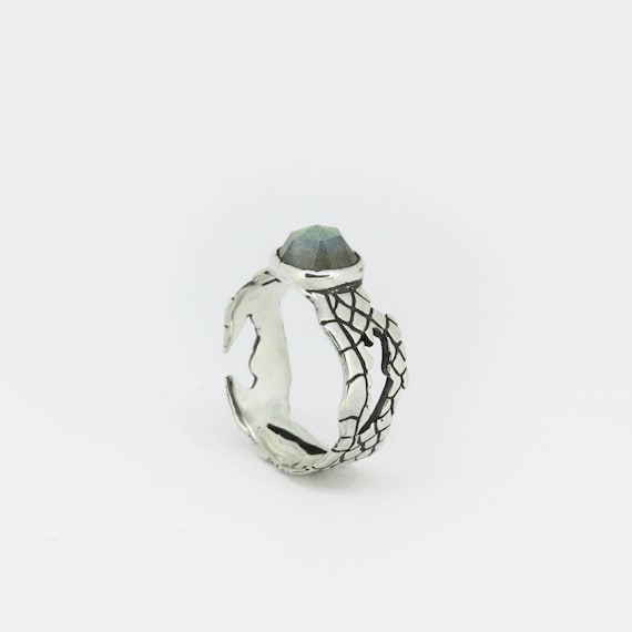 Ring | Silver Snake Skin Ring with Labradorite, handmade jewelry