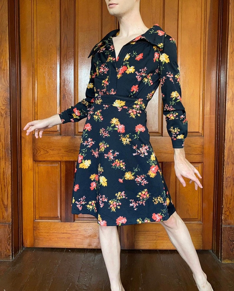 70s Dark floral dress