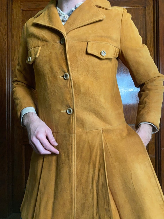 60s Suede pleated dress coat - image 9