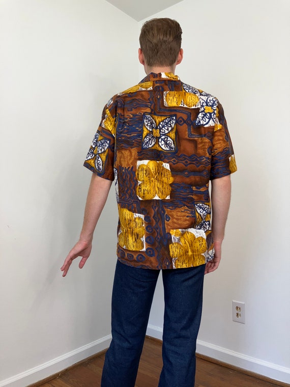 70s Hawaiian shirt - image 8