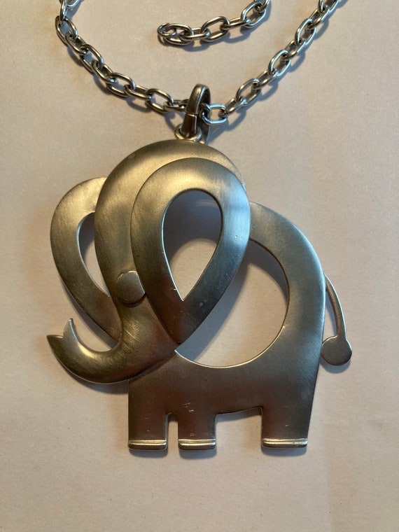 60s Large scale Pierre Cardin mod elephant neckla… - image 3