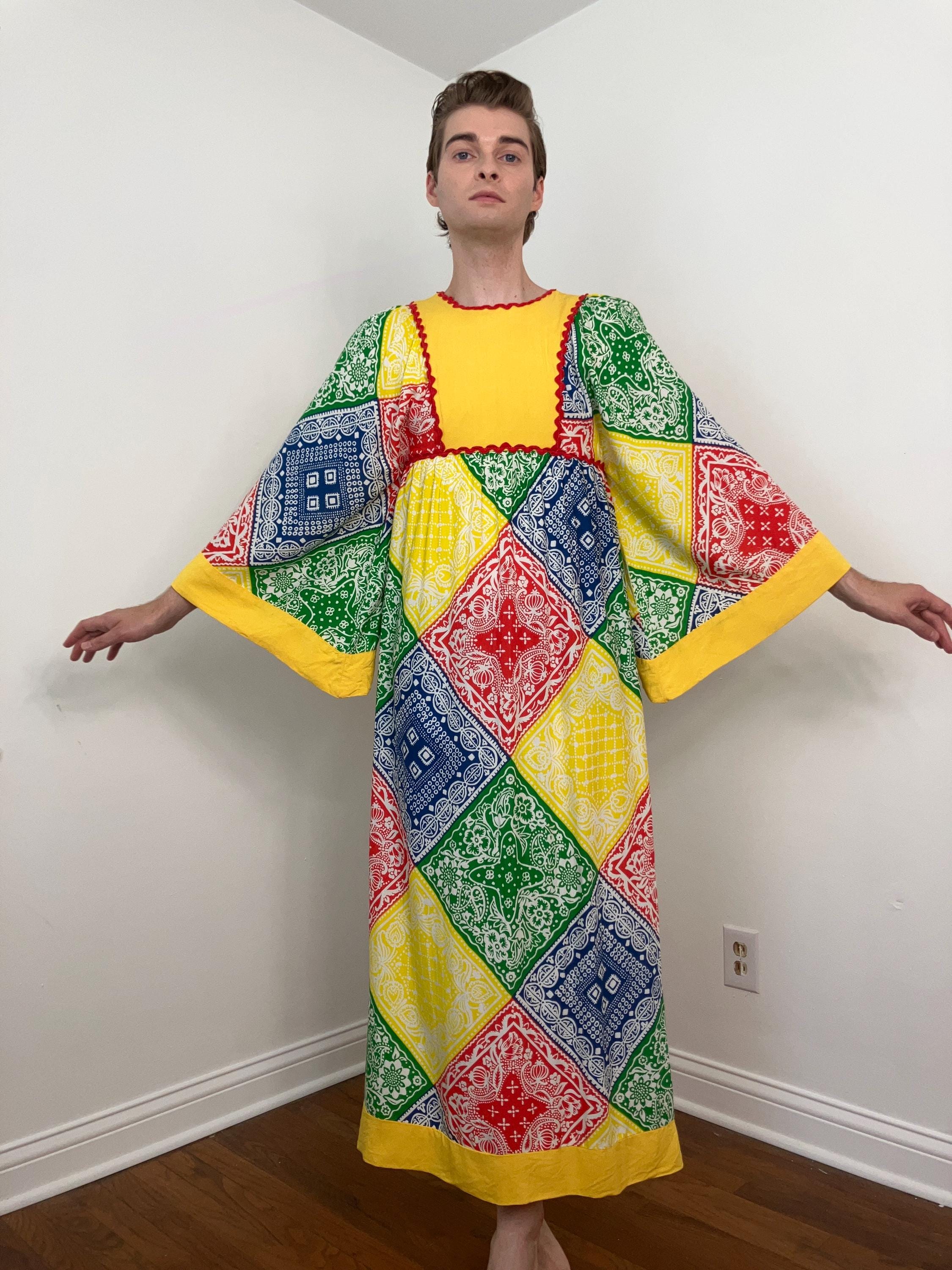 70年代パッチワーク柄マキシワンピース 70年代風のマルチカラーのパッチワークバンダナプリントのマキシ