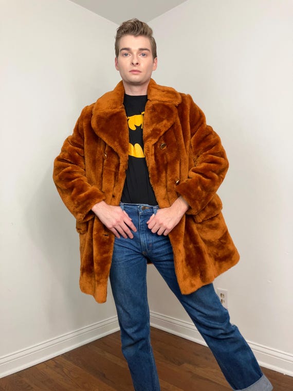 Abrigo cruzado de piel sintética color naranja quemado de Sears de