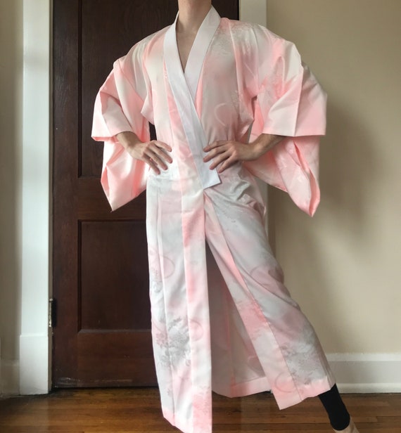 Vintage pink kimono