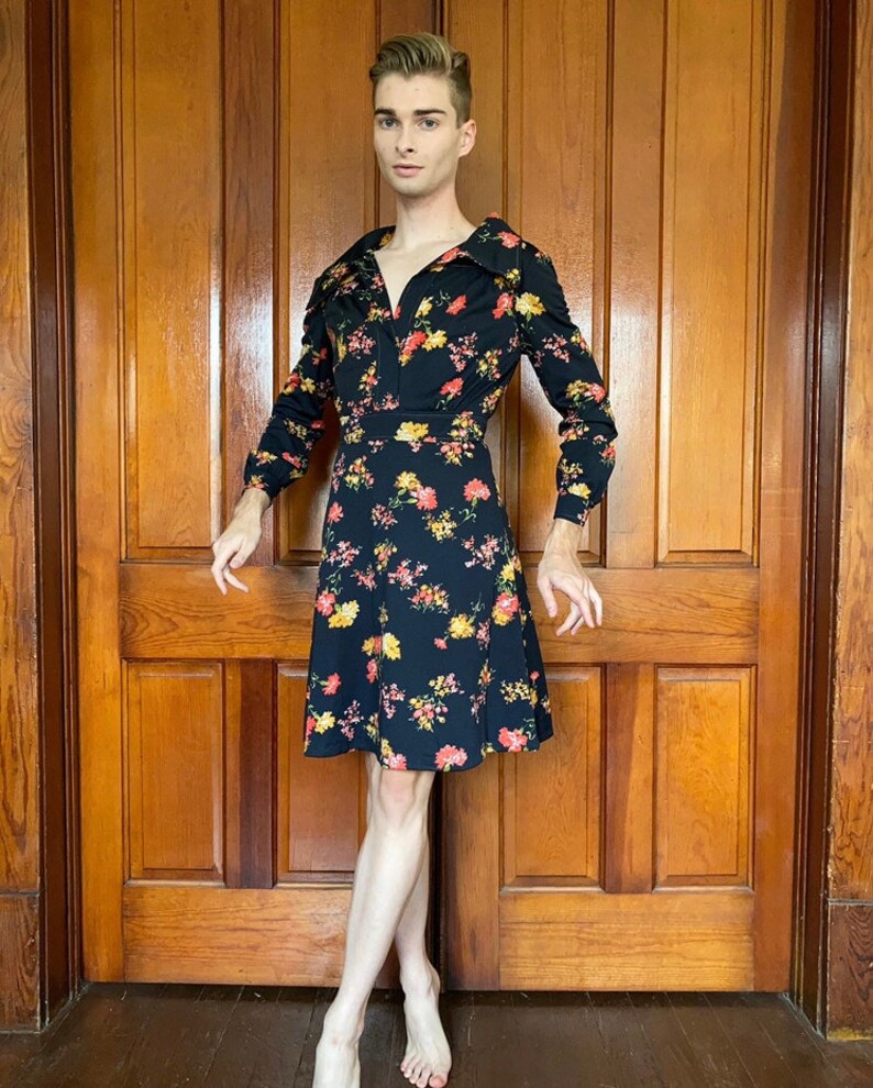 70s Dark floral dress