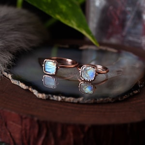 Solitaire Moonstone Ring - Statement Ring - Alternative Wedding Ring - Copper Crystal Ring - Healing Crystal Jewelry - Electroformed