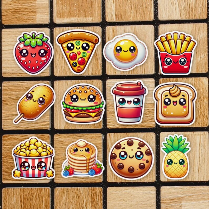 Pu&ograve; includere: Un set di 12 adesivi di cibo di cartoni animati colorati che rappresentano vari cibi come pizza, patatine fritte, corn dog, pancake e ananas. Ogni adesivo ha un viso carino con occhi grandi e un sorriso.