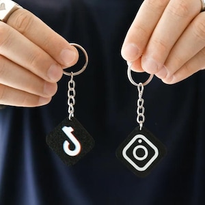 NFC Keychains for Tiktok, Instagram, Facebook, Youtube, or any Website
