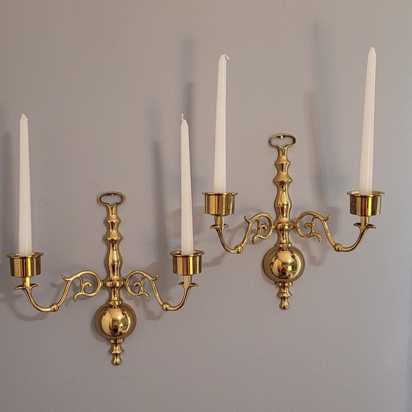 Vintage paar goud messing wandkandelaars schansen met twee armen en klassieke bal ontwerp eclectische Boho Hollywood Regency Wall Decor