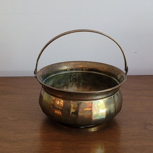 Vintage Solid Brass Planter w/ Aged Patina and Basket-Style Handle - Brass Cauldron Mid Century Garden Decor Gold Bowl Vase