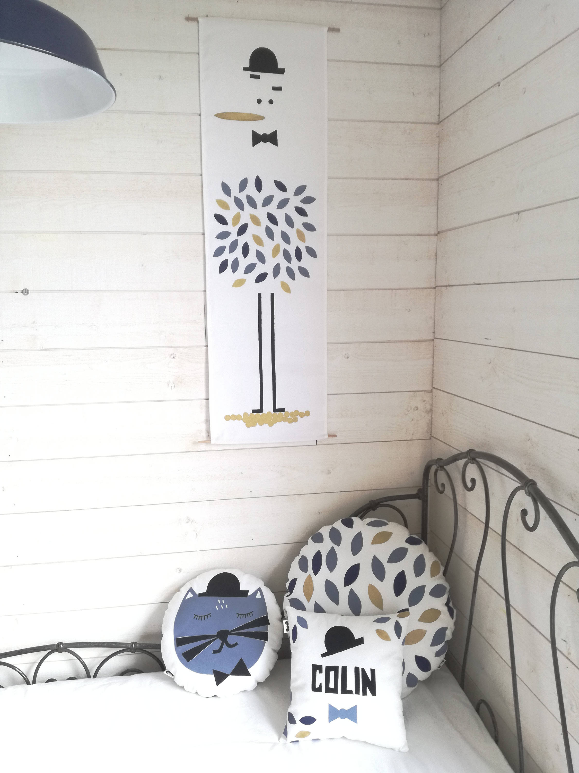 Décoration Murale Univers Enfant Kakemono Illustré Personnage Rigolo et Poétique