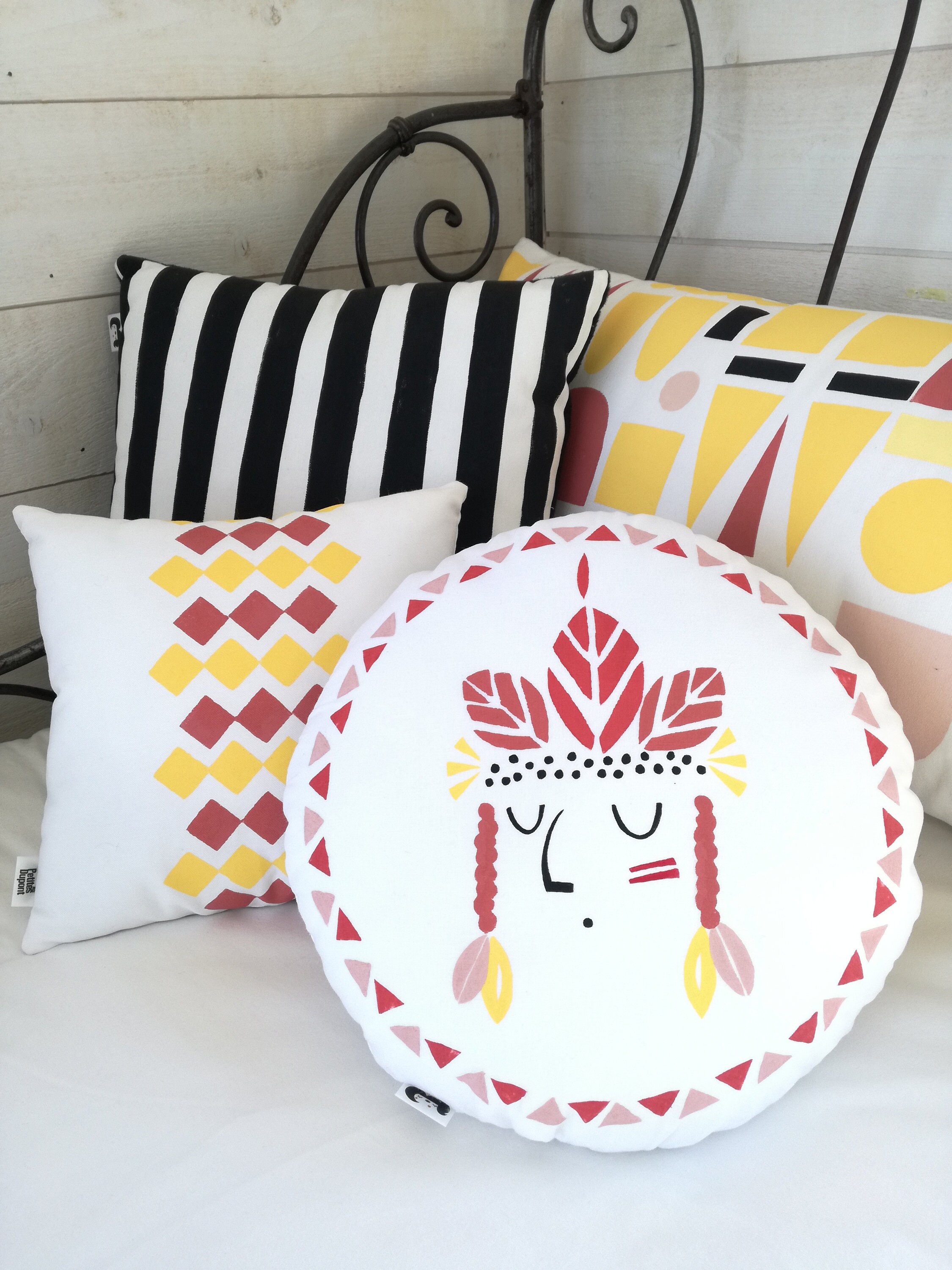 Coussin Rond Décor Tête d'indien, Déco Univers de L'enfant