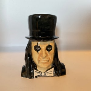 Alice Cooper bust.Ceramic tableware ornament.
