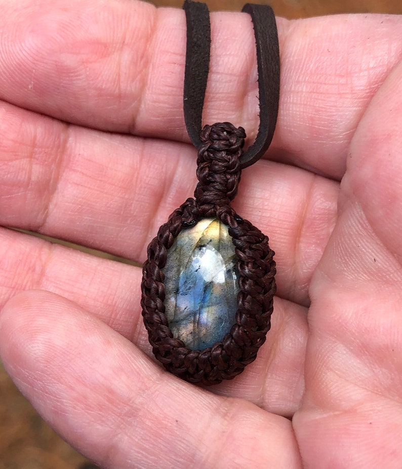 Labradorite macrame pendant necklace, super-soft adjustable deer hide from 14 to 24 image 1