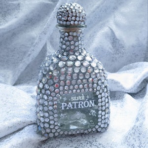 Patron Bottle, Bling Liquor Bottle, Patron Tequila bottle, Patron Gift, Decorative Patron bottle, Tequila Gift, Rhinestone Patron Bottle