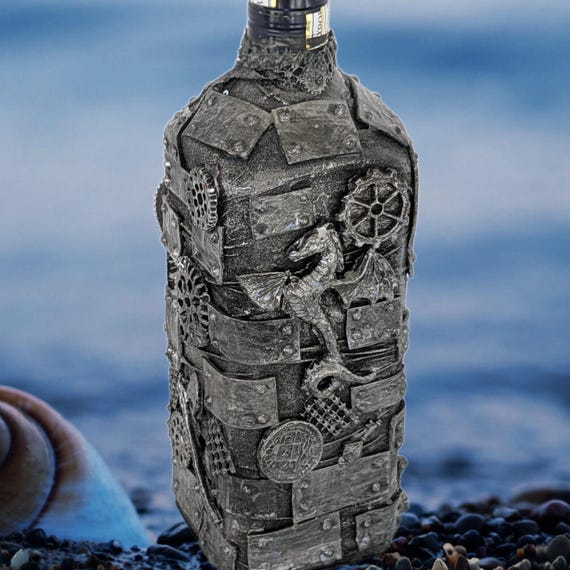 Bombay Sapphire カクテルシェイカー アンティークノベルティ希少品 Liquor Bottle, Steampunk Liquor Bottle, Bombay Sapphire Gift