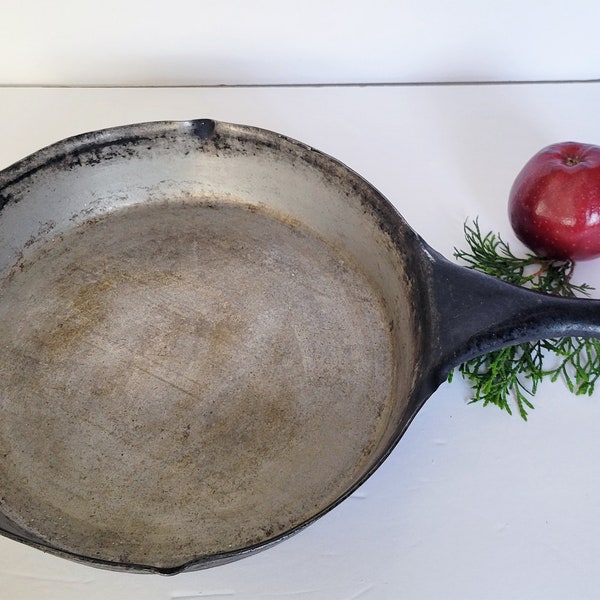 Vtg Cowboy 11.25" Steel Frying Pan Skillet Wagon Trail Campfire Skillet