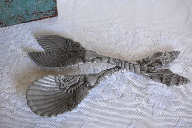 Vtg Arthur Court Signed 2 Aluminum Nautilus Salad Servers Seashell Kitchen Dining Decor Gift Idea