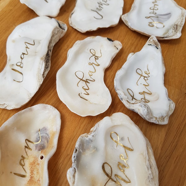 Beach wedding, Beach wedding decor, Wedding calligraphy, Place cards, Name card, Wedding favours, Beach name cards, Oyster shell, Boho decor