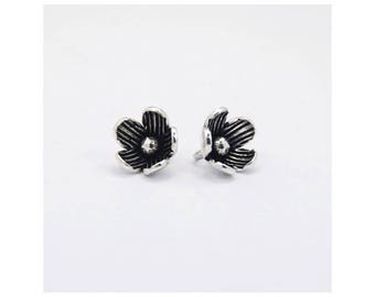 2 Beads Oxidized 925 Sterling Silver 7.5mm Flower Charms F231