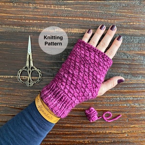 Homebody Fingerless Mitts Knitting Pattern image 1