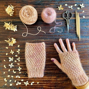 Homebody Fingerless Mitts Knitting Pattern image 3
