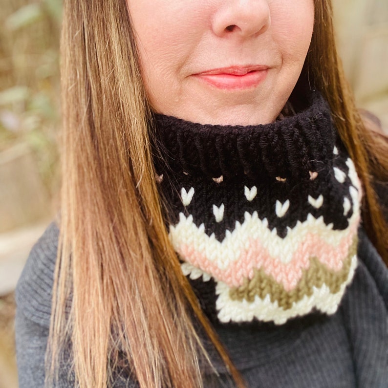 Scraptacular Lite Cowl Knitting Pattern image 4