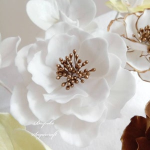 Bespoke Sugarcraft - Sets of white and gold sugar open rose, Made to order cake toppes, High grade sugar flowers, UK supplier