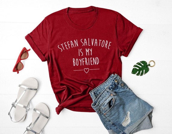 i love my vampire boyfriend shirt
