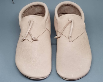 Leather slippers, moccasins, leather slippers, moccasins, moccs, house shoes, organic leather - sand, barefoot slippers, barefoot shoes, women's leather shoes