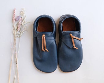 Barefoot shoes, unisex, men, woman leather slippers, moccasins, slippers, leather slippers, moccs, slippers, organic leather - blue/cognac