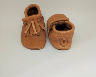 Baby shoes, crawling shoes, baby moccasins, children's shoes, leather shoes, slippers, moccasins - cognac