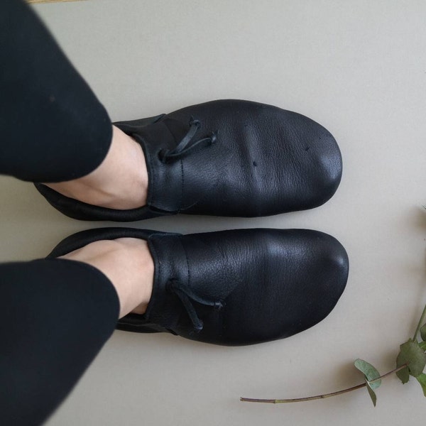 Mocassins, chaussons, chaussons cuir, mocassins, moccs, chaussons, cuir bio - noir, chaussons, sandales, chaussons pieds nus pour femme, homme,