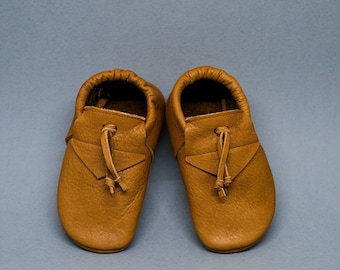 Leather children's shoes, crawling shoes, first walkers, children's slippers, organic leather, moccasins, moccasins, cognac