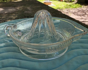 Vintage Clear Glass Reamer, Clear Glass Juicer