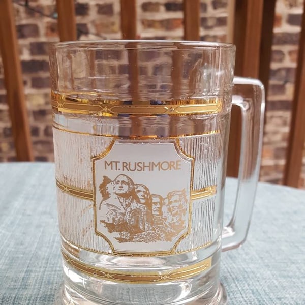 Gold Mt. Rushmore Souvenier Beer Mug, Culver Glass