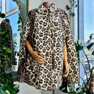 Vintage Reversible Jaguar/Leopard Printed Faux Fur Cape Coat