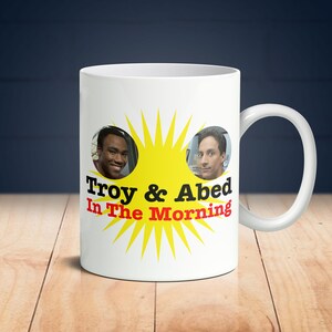 Troie et Abed le matin cadeau mug | Tasse d&#39;émission de télévision communautaire | Tasse cool cadeau | Coupe Troy, Abed et Annie Troy Barnes