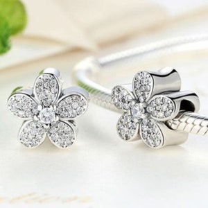 S925 Sterling silver Daisy Flower Sparkling charm bead fits snake chain charm bracelets Pendant Mum Sister Nan Christmas gift
